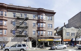 6000 Bergenline Ave in West New York, NJ - Building Photo