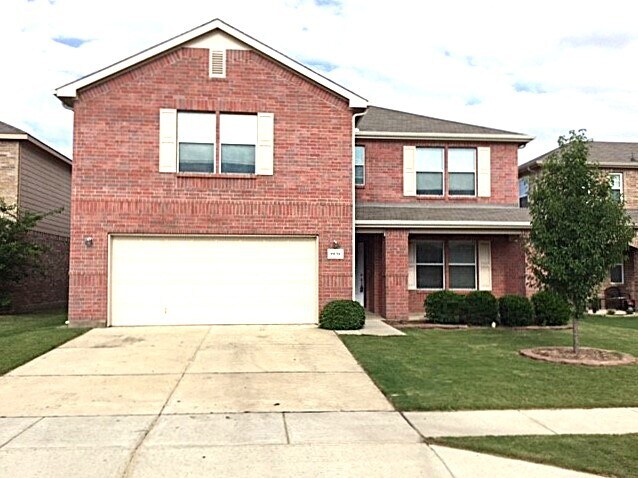 9036 Yellow Cedar Trl in Fort Worth, TX - Building Photo