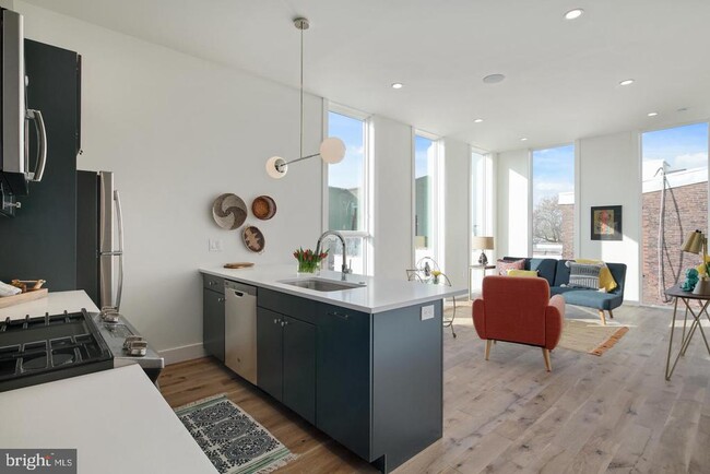 property at 1822 N Front St