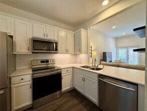 2807 Throckmorton St in Dallas, TX - Building Photo - Building Photo