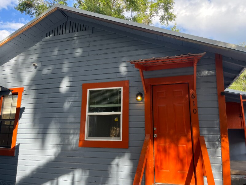 610 SE 13th Terrace in Gainesville, FL - Foto de edificio