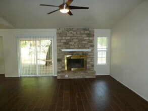 8502 Slant Oak Dr in Austin, TX - Building Photo - Building Photo