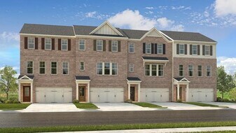 1577 Halbrook Pl SW in Marietta, GA - Building Photo