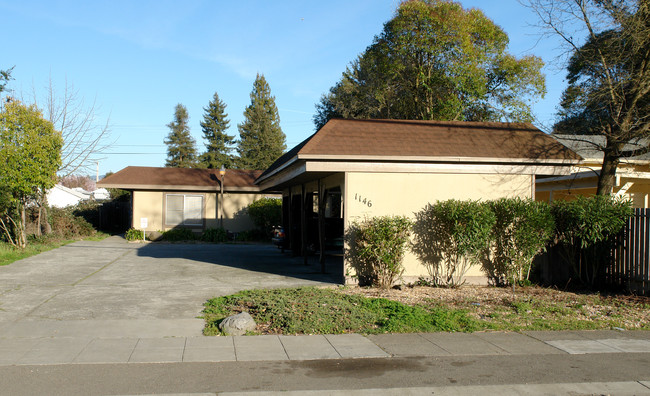 1146 Orchard St in Santa Rosa, CA - Building Photo - Building Photo