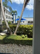 350 79th Ave N, Unit 122 in St. Petersburg, FL - Building Photo