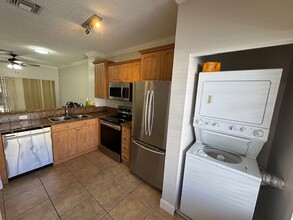 752 SW 122nd Ter in Pembroke Pines, FL - Building Photo - Building Photo