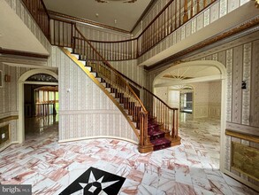 7808 Hill House Ct in Fairfax Station, VA - Building Photo - Building Photo