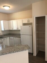 2212 Golden Oak Ln in Valrico, FL - Foto de edificio - Building Photo