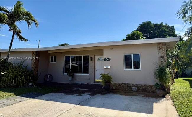 7340 Allen Dr in Hollywood, FL - Building Photo - Building Photo