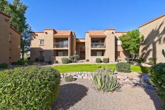 8250 E Arabian Trail-Unit -113 in Scottsdale, AZ - Building Photo - Building Photo