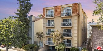 1871 Greenfield Ave in Los Angeles, CA - Building Photo