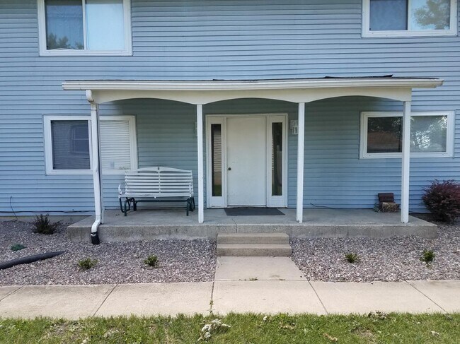 306 E Henry St, Unit Apt. 1