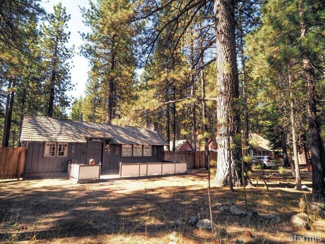 970 Los Angeles Ave in South Lake Tahoe, CA - Building Photo - Building Photo