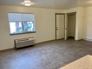 1044 Enterprise Dr in Helena, MT - Building Photo - Building Photo