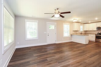 237 Vernon St in Cherryville, NC - Building Photo - Building Photo