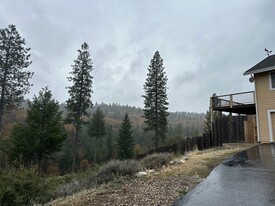 13035 Eaglepine Pl in Nevada City, CA - Building Photo - Building Photo