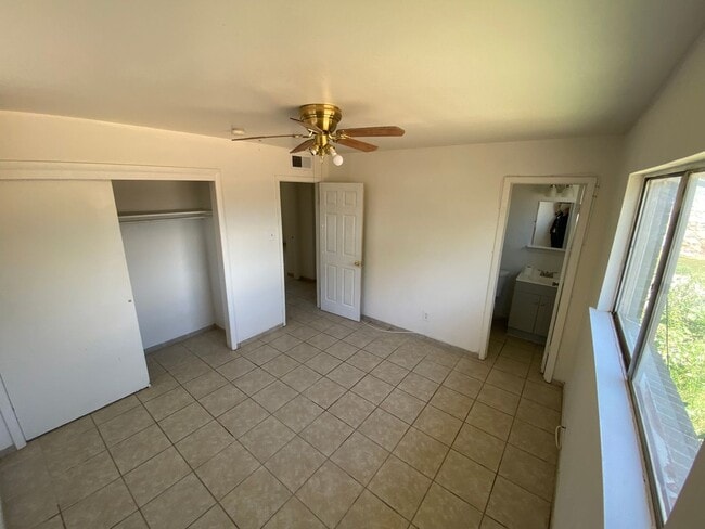 9316 Montgomery Dr in El Paso, TX - Building Photo - Building Photo