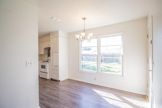 1921 73rd St in Lubbock, TX - Building Photo - Building Photo