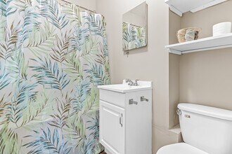 1910 5th St NE, Unit 1A in Minneapolis, MN - Building Photo - Building Photo