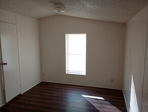 3450 W Encanto Dr in Eloy, AZ - Building Photo - Building Photo