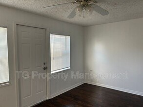 3914 Rodby Dr in Jacksonville, FL - Building Photo - Building Photo