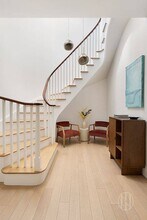 164 W 74th St, Unit PHA in New York, NY - Building Photo - Building Photo