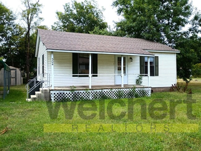 property at 304 N 12th Ave