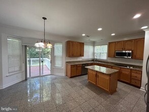 46728 Hollow Mountain Pl in Sterling, VA - Building Photo - Building Photo