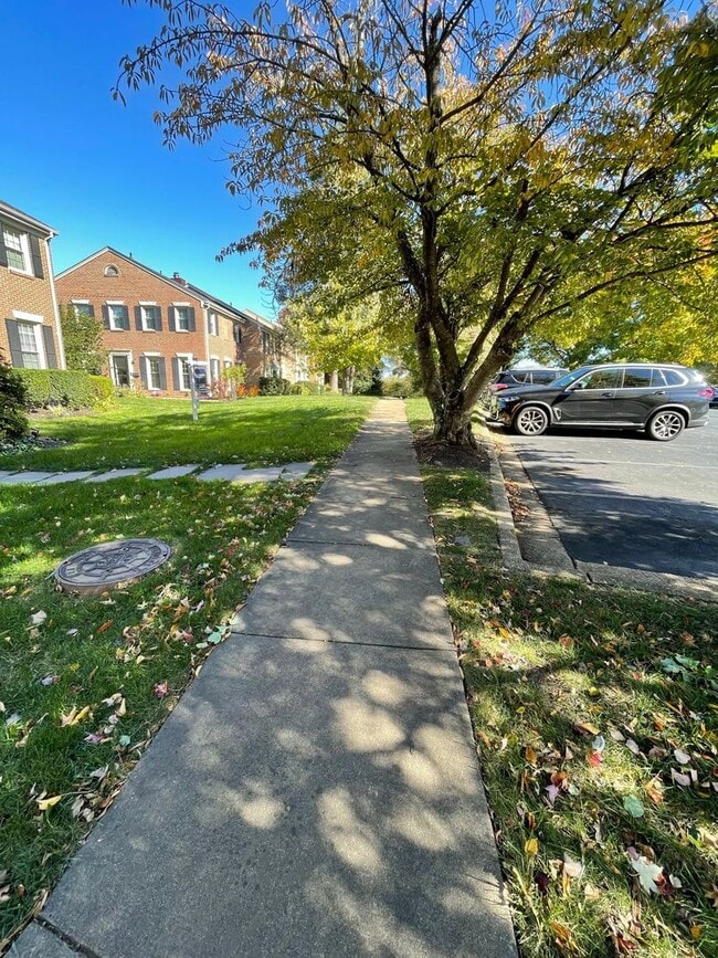 10520 Assembly Dr in Fairfax, VA - Building Photo - Building Photo