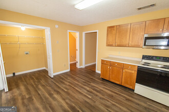 1618 Drayton Ln in Statesboro, GA - Foto de edificio - Building Photo