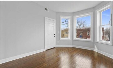 957 N Central Park Ave in Chicago, IL - Building Photo - Building Photo