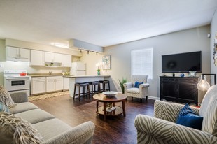 Arbor Creek Apartments
