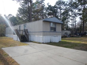 233 Frankie Ln in Ladson, SC - Building Photo - Building Photo