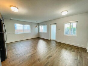 1501 Michigan Ave in Miami Beach, FL - Building Photo - Building Photo