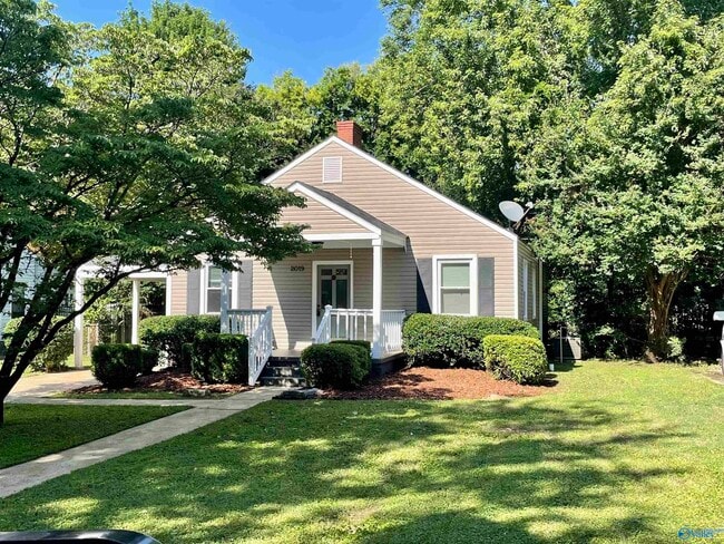 property at 2019 Vanderbilt Dr SW