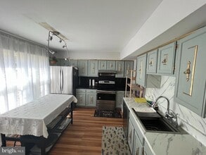 15939 Yukon Ln in Derwood, MD - Building Photo - Building Photo