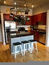 1000 N Kingsbury St, Unit 106 in Chicago, IL - Building Photo - Building Photo