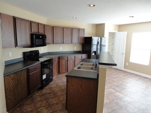 6554 Guard Hill Dr in Raleigh, NC - Building Photo - Building Photo