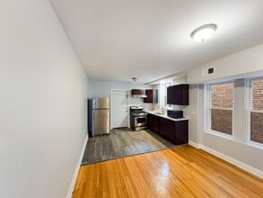 8317 S Drexel Ave in Chicago, IL - Building Photo - Interior Photo