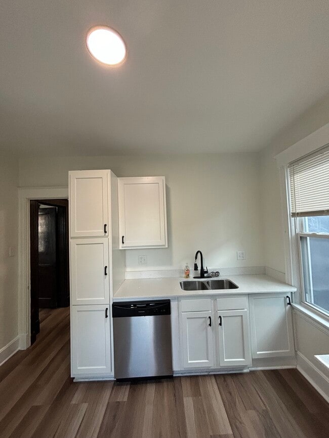 1764 Williams Ave, Unit #2 in Cincinnati, OH - Foto de edificio - Building Photo