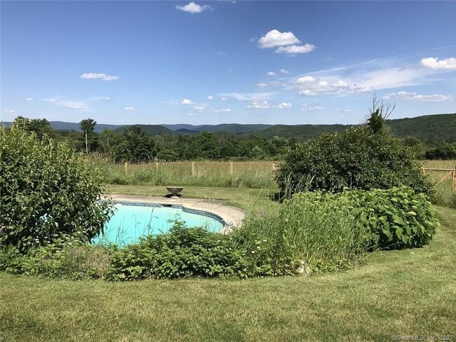 107 Lime Rock Rd in Salisbury, CT - Building Photo - Building Photo