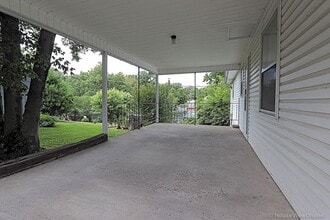 1516 Stoddard St in Cape Girardeau, MO - Foto de edificio - Building Photo