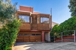 621 Sanchez St in San Francisco, CA - Building Photo