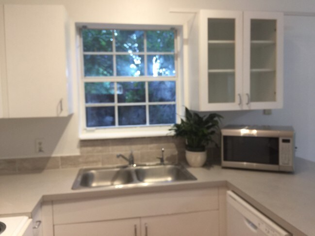 2850 Coconut Ave-Unit -4 in Miami, FL - Building Photo - Building Photo