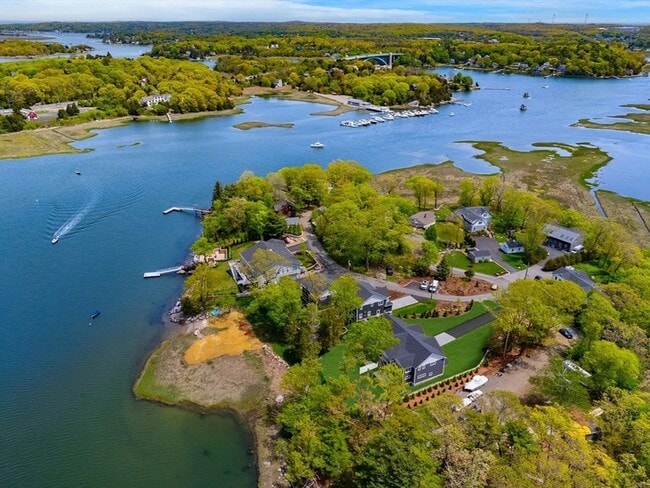 6 Stanwood Pt in Gloucester, MA - Foto de edificio - Building Photo