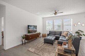 1820 Church Lake St in Groveland, FL - Building Photo - Building Photo