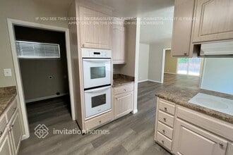 217 Locust Dr in Vallejo, CA - Building Photo - Building Photo