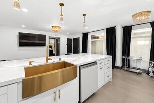 602 W Fir St in San Diego, CA - Building Photo