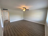 The Rialto Apartments in Venice, FL - Building Photo - Building Photo