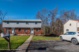 414-416-416 Melrose Ave in Clarks Summit, PA - Building Photo